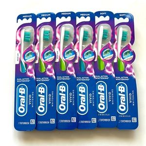 Lot of 6 NEW Oral-B toothbrushes